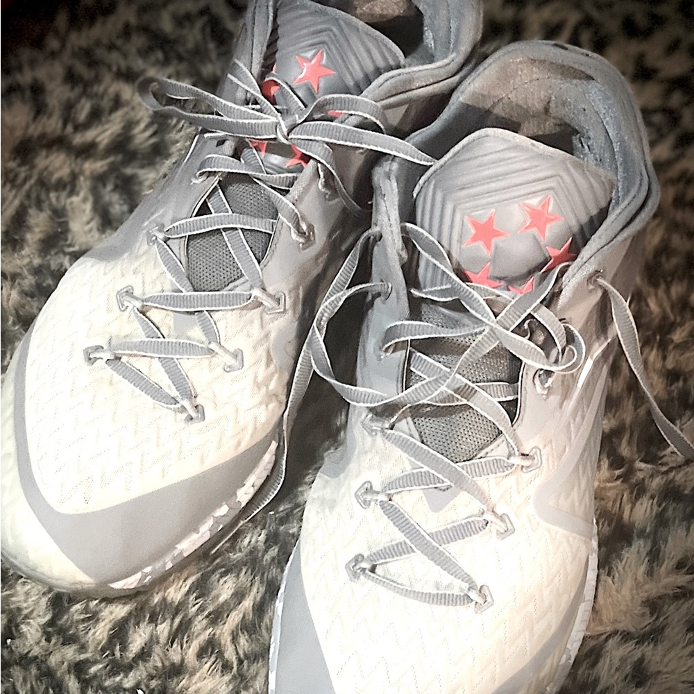 Nike running grey shoes brand new condition just to big for my man.